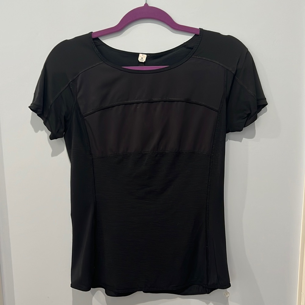 Lululemon athletic shirt